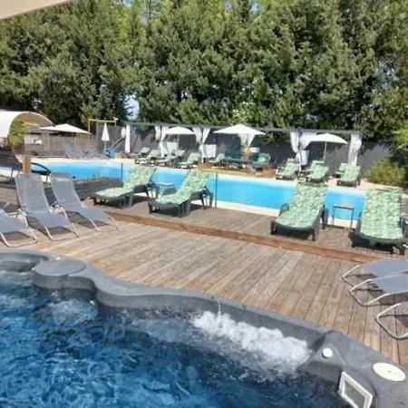 4 Etoiles - Piscine - Eehf0d